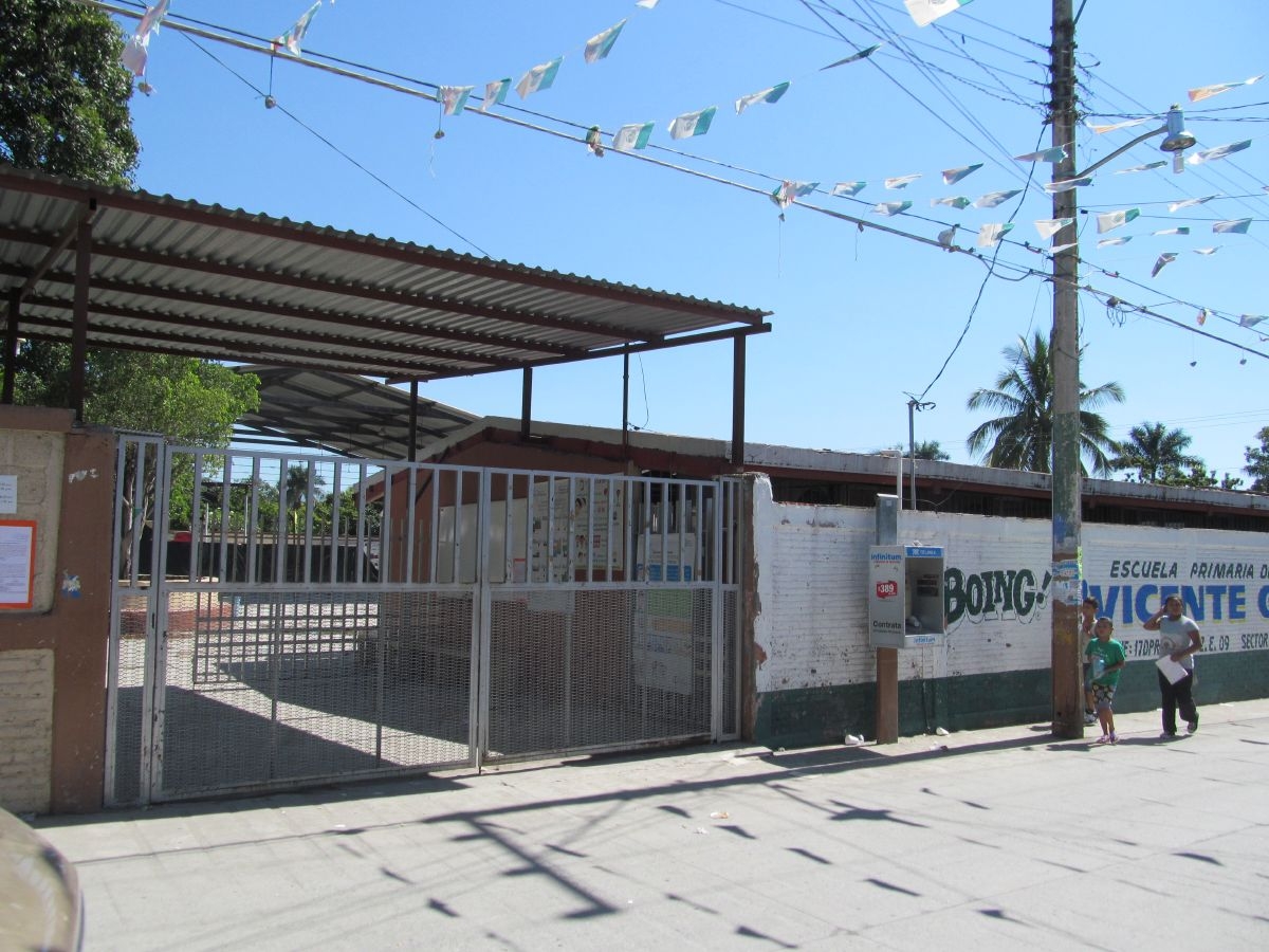 Por presión de padres, reanudarán clases en primaria de Tetelpa