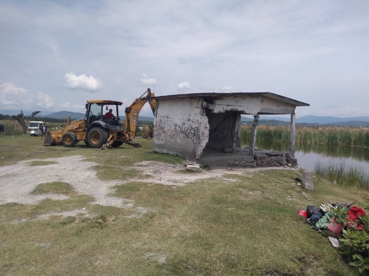 Pescadores lograron demoler su bodega dañada