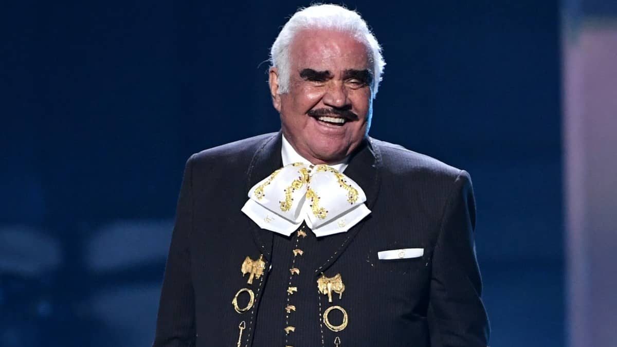 Confirman que Vicente Fernández padece síndrome de Guillain-Barré