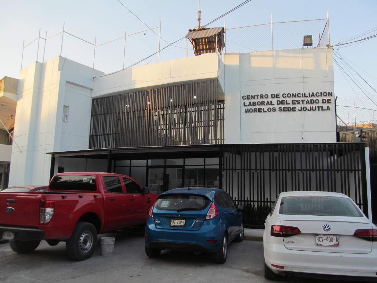 Abogados rechazan cierre de centro de conciliación laboral en Jojutla
