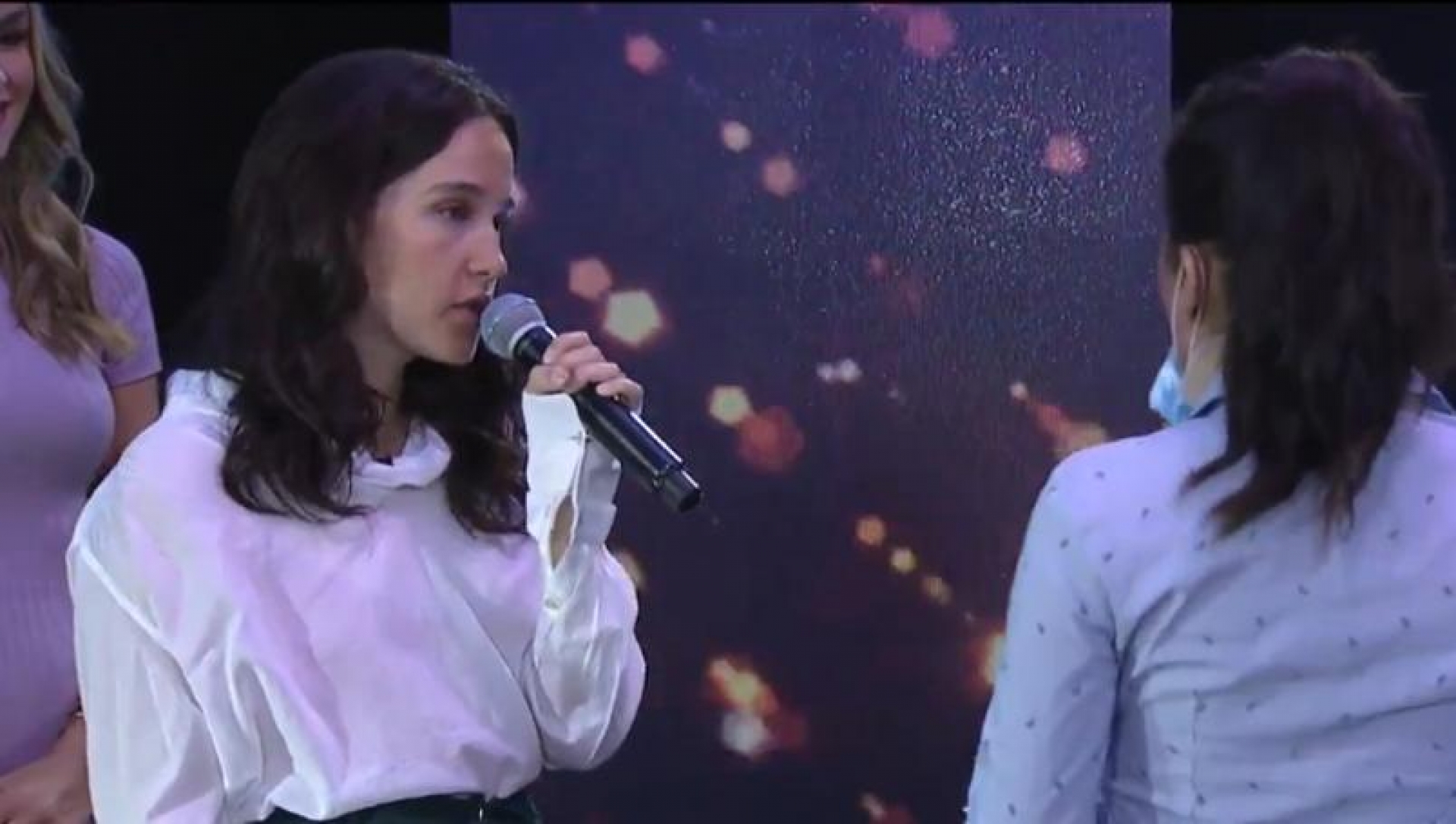 La saxofonista María Elena Ríos toca La Llorona junto a Ximena Sariñana