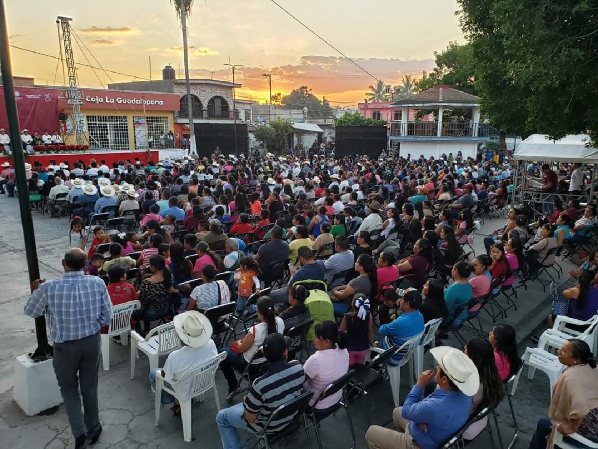 Presenta alcalde de Coatetelco su primer informe