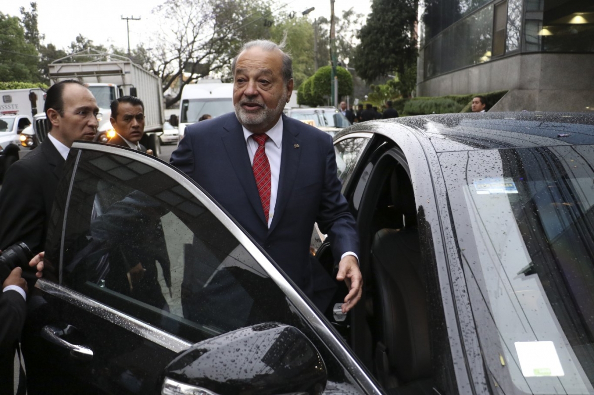 Una encuesta ya coloca a Slim detrás de AMLO y reaviva las versiones de una candidatura