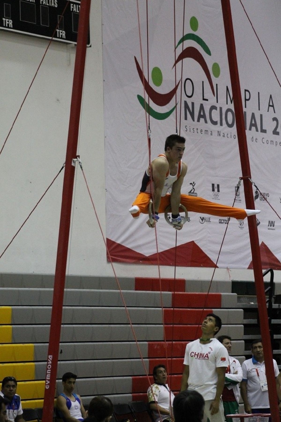 Gimnastas mexicanos participan en Festival Deportivo Internacional
