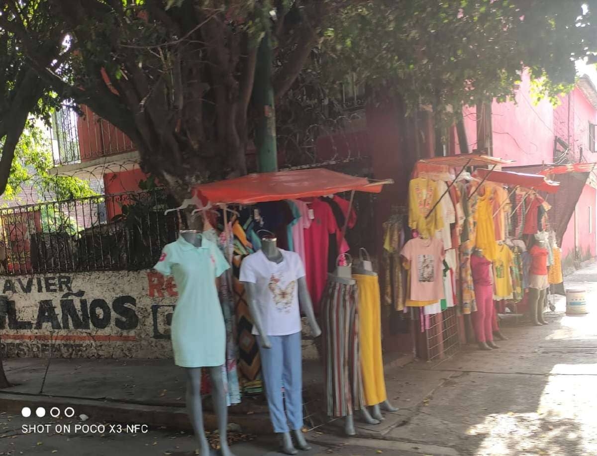 Por la pandemia cayó el precio de la ropa “de paca”