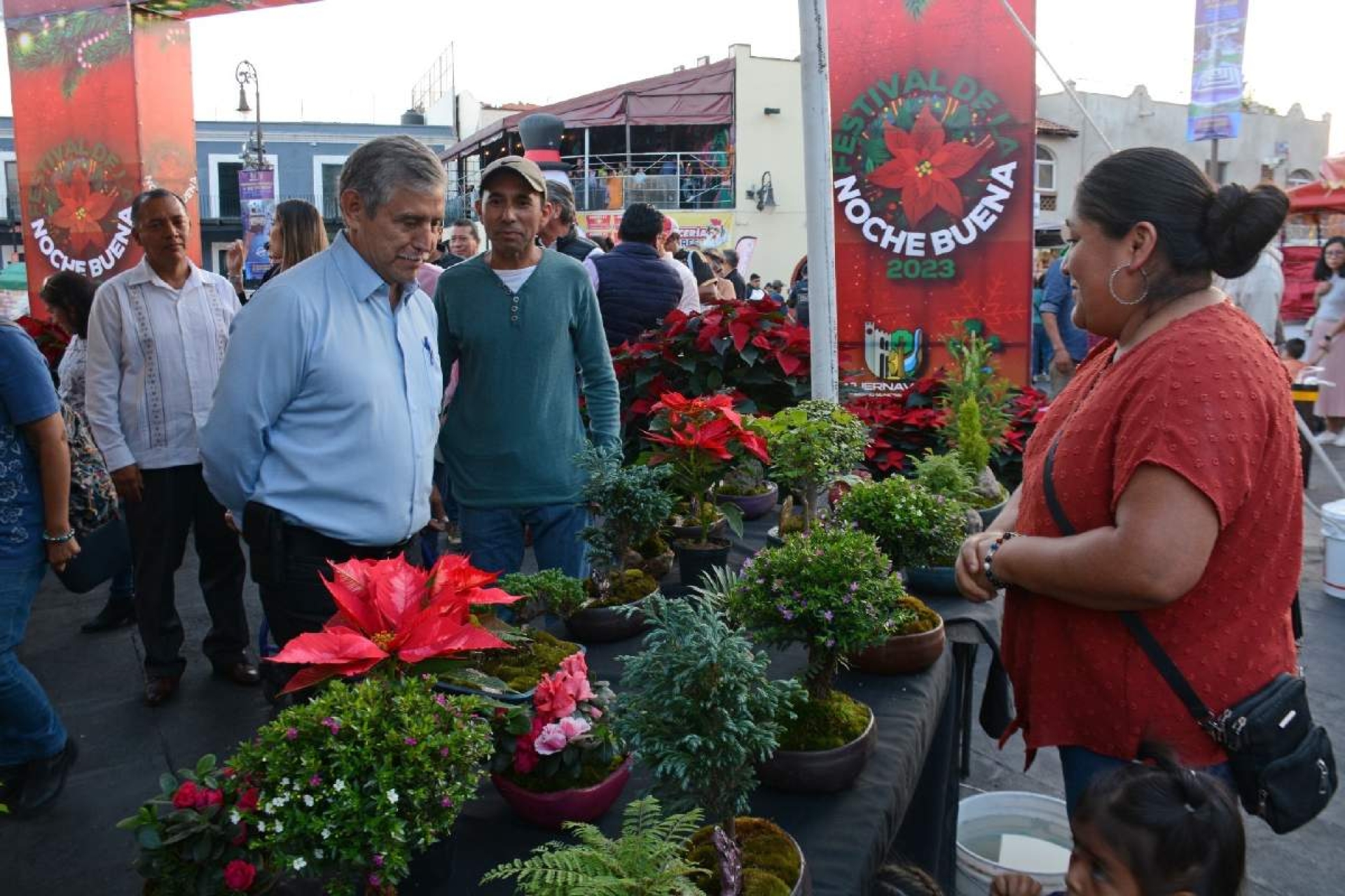 Inaugura José Luis Urióstegui el festival de la nochebuena Cuernavaca 2023 para todas las familias
