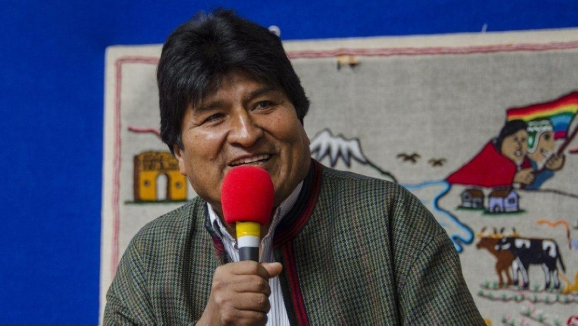 Celebra Evo Morales decisión de México de no intervenir en situación de Venezuela