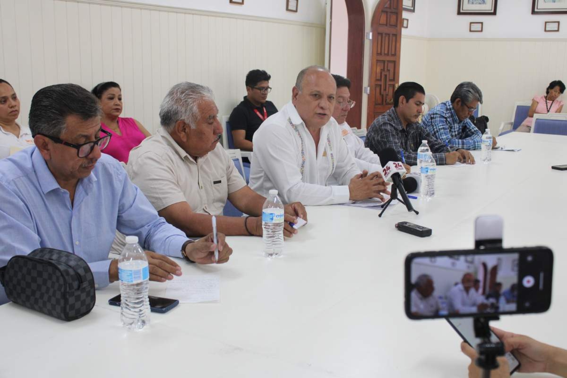 SNTE avisa sobre más protestas si no hay respuesta del ISSSTE