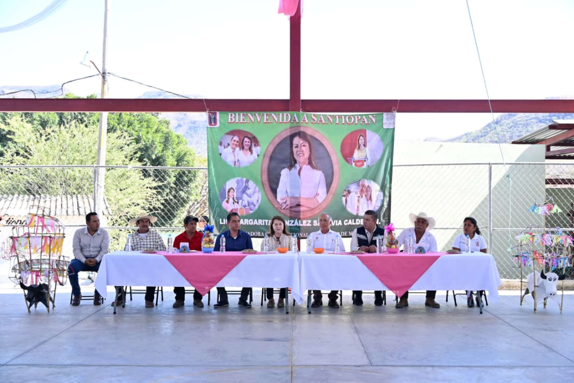 Impulsa gobernadora Margarita González Saravia desarrollo integral para comunidades de la sierra de Huautla