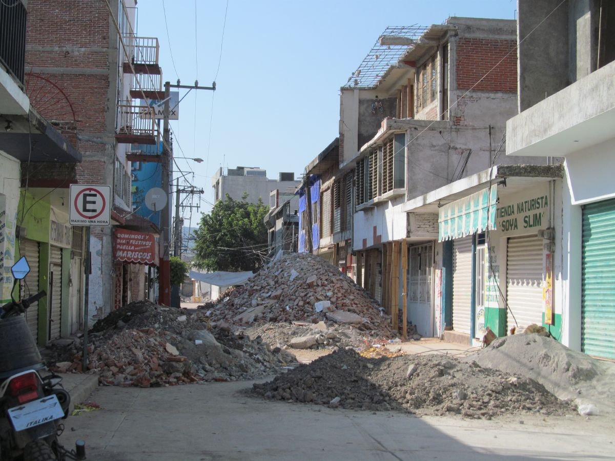 Ofrecen abrir avenida principal de Jojutla a finales de mes