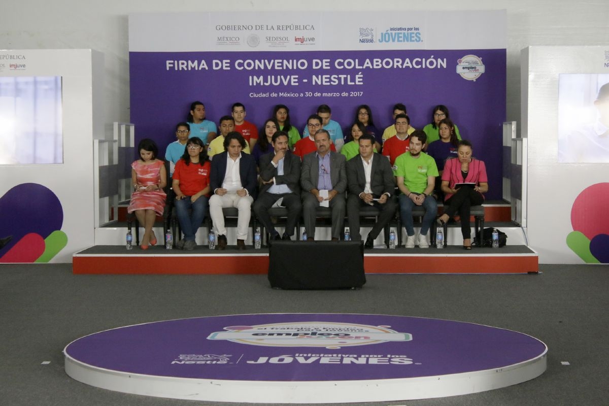 Firman Nestlé e Imjuve convenio para beneficiar a 100 mil jóvenes