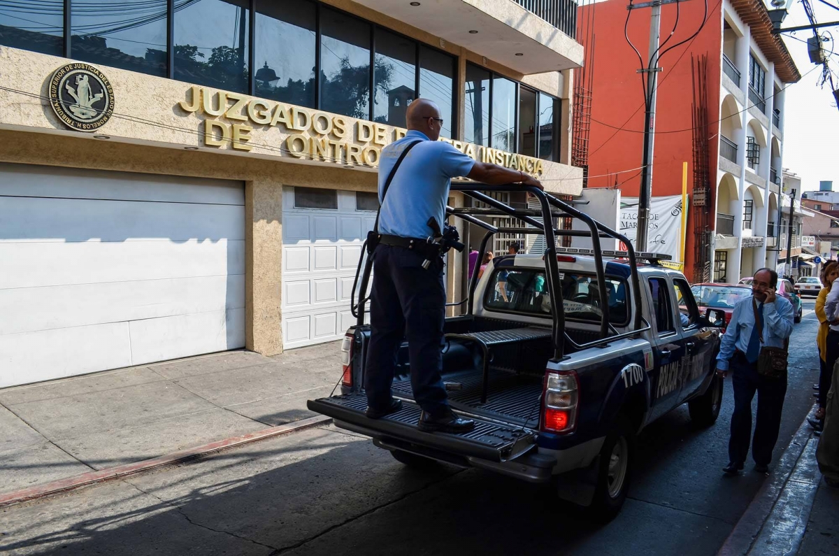 Dan 15 años de prisión a tres jóvenes por homicidio