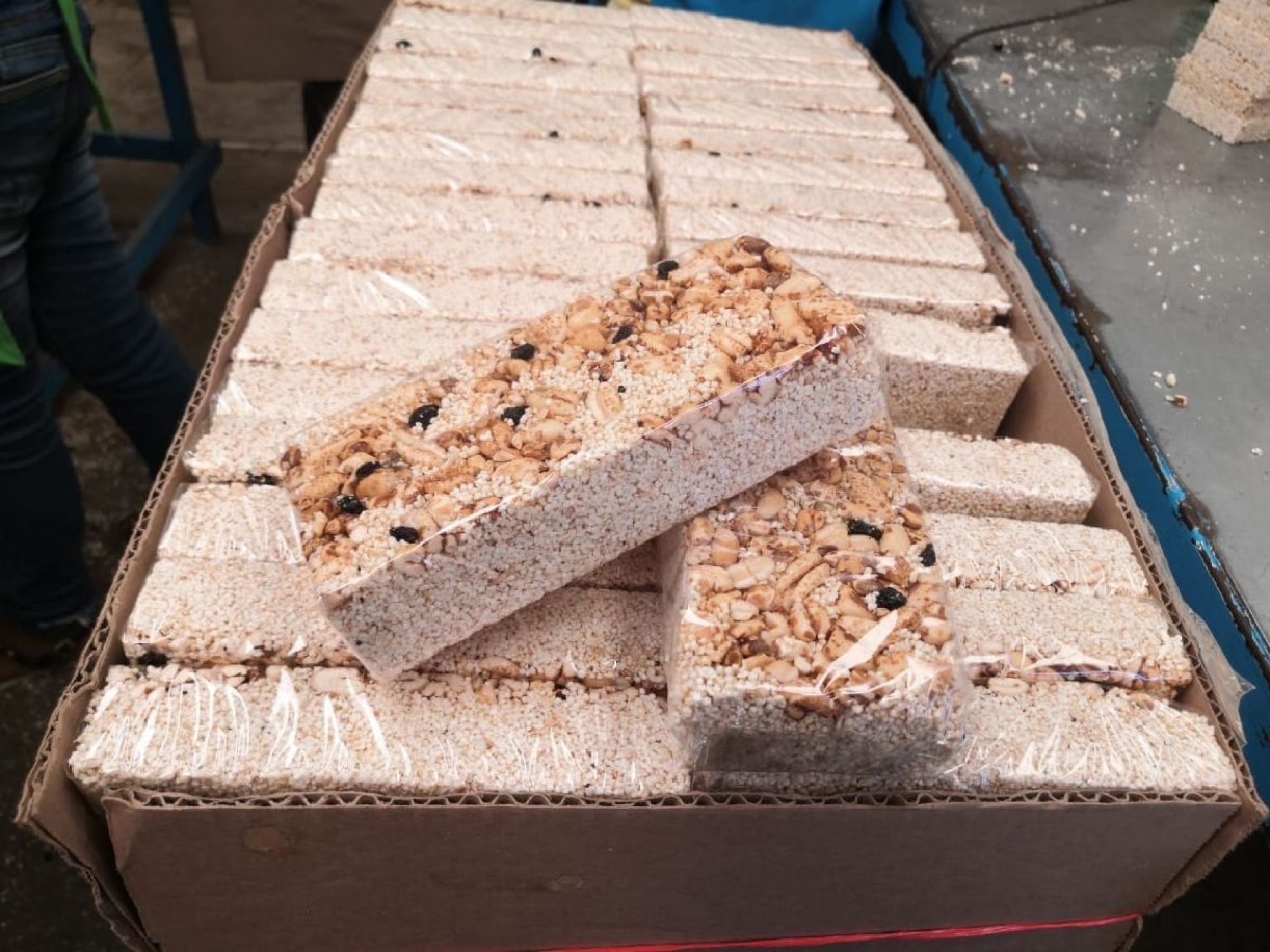Productores de dulces de Huazulco necesitan bodegas para incrementar su producción
