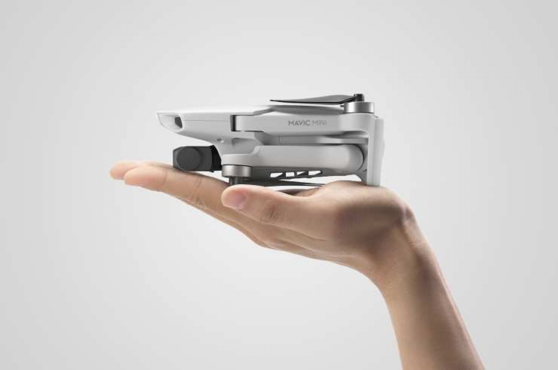 El nuevo DJI Mavic Mini es un dron ligero, potente y ‘económico’ que además sortea la regulación