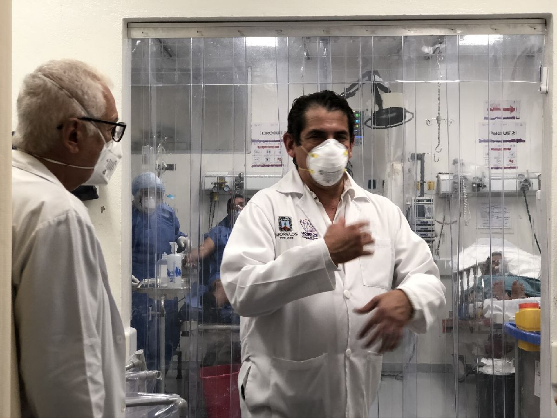Reconoce Cantú Cuevas trabajo de personal de salud