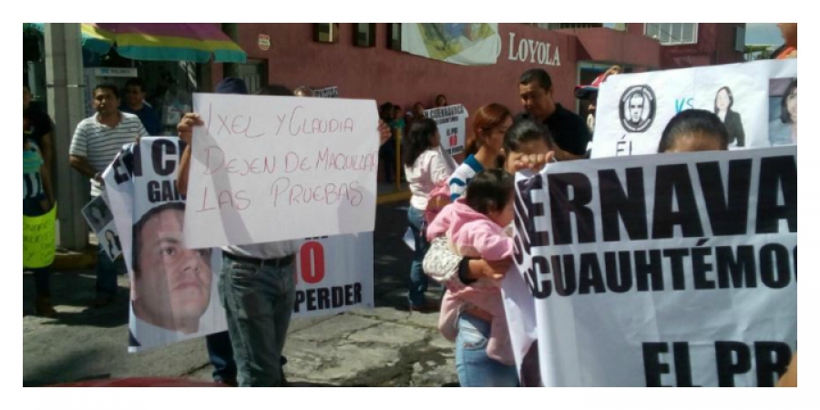 Se manifiestan simpatizantes del PSD en el Impepac; solicitan imparcialidad y transparencia