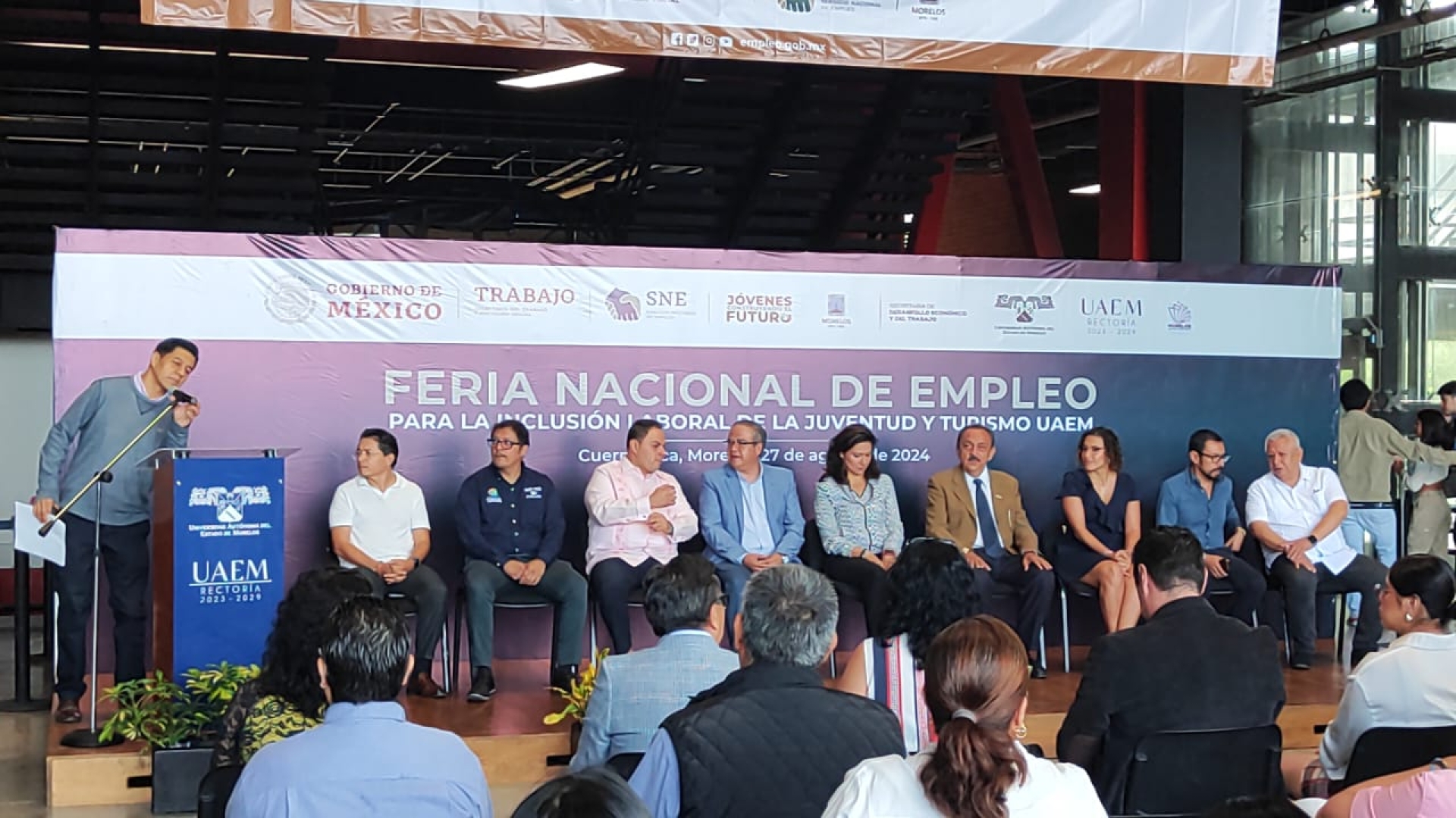 Realizan 'Feria nacional de empleo para la inclusión laboral de la juventud y turismo' en UAEM
