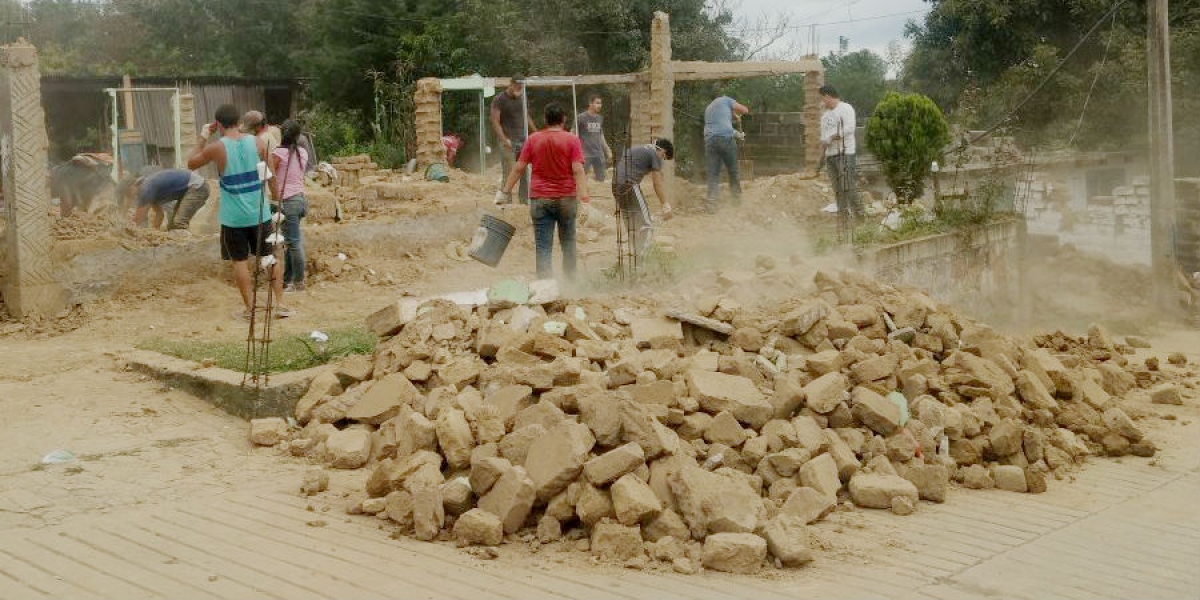 En Hueyapan, colapsó el 60 por ciento de las casas