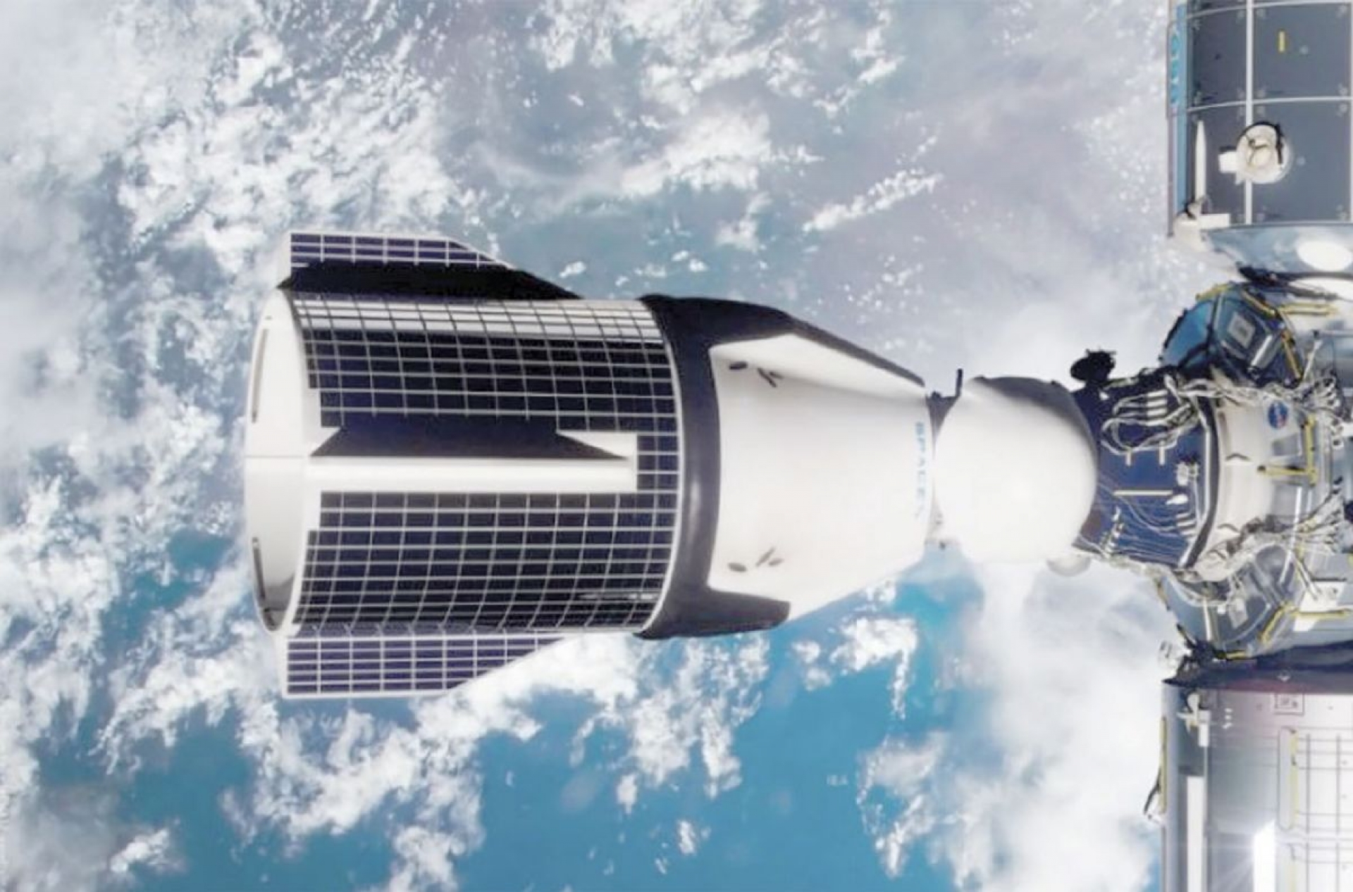 La cápsula Crew Dragon de SpaceX se acopla con éxito a la Estación Espacial Internacional
