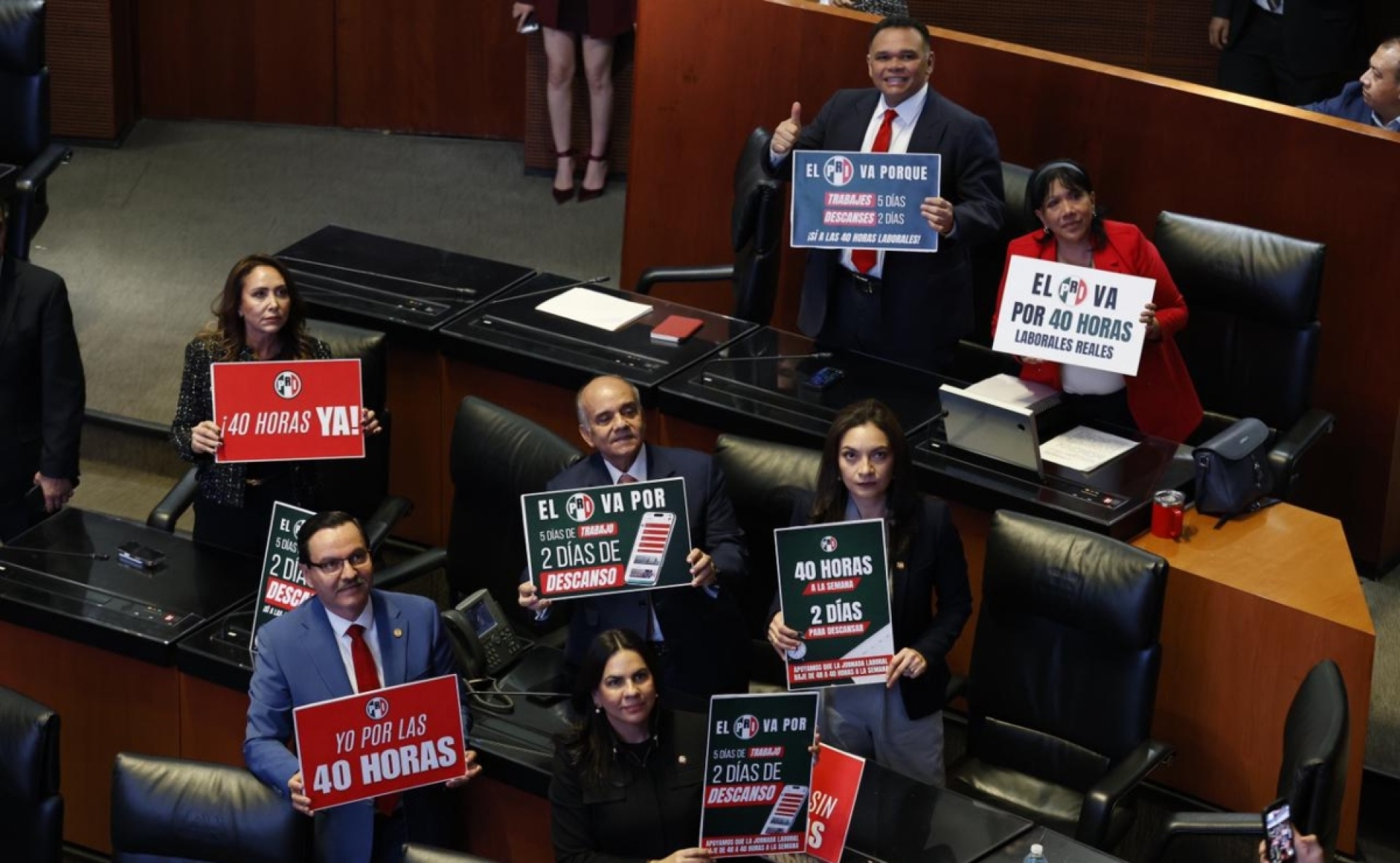 Senado aprueba reducir jornada laboral a 40 horas; descarta dos días de descanso
