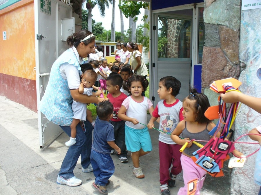 Proponen la ampliación de horarios en estancias infantiles en apoyo a madres solteras