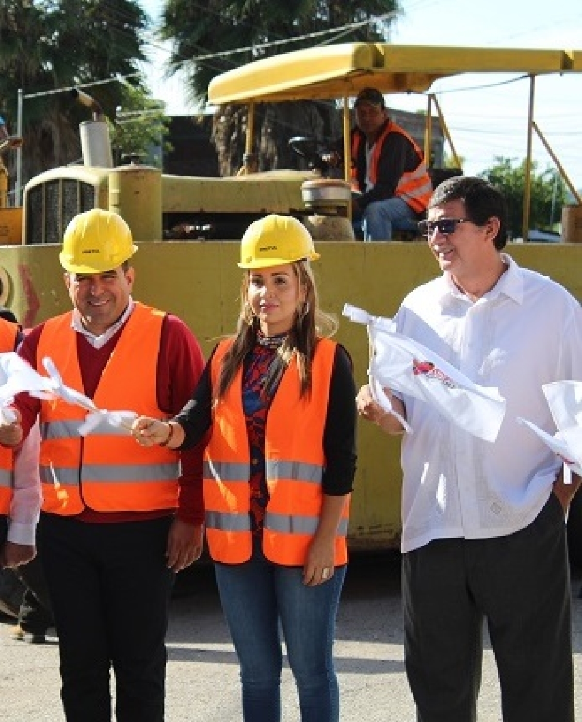 Dan el banderazo de inicio a las obras de pavimentación en la colonia Vicente Estrada Cajigal en Yautepec
