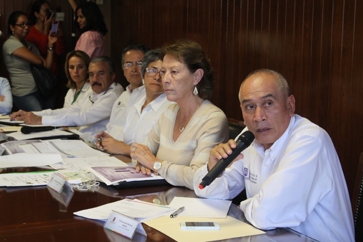 El IEBEM asegura que sólo ha recibido 20 quejas por el cobro de cuotas escolares