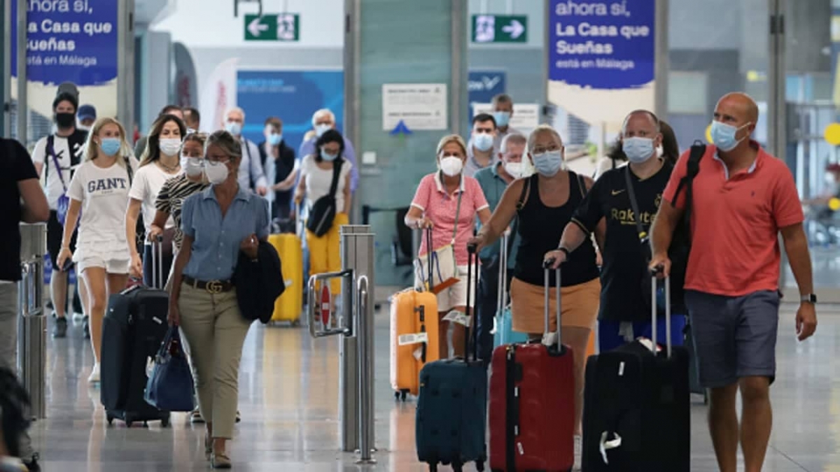 España reanuda vuelos con Brasil, pero mantiene cuarentena por COVID-19