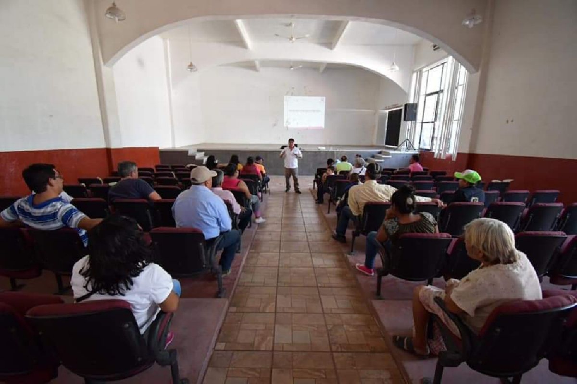Capacita Protección Civil a comerciantes de Tetecala