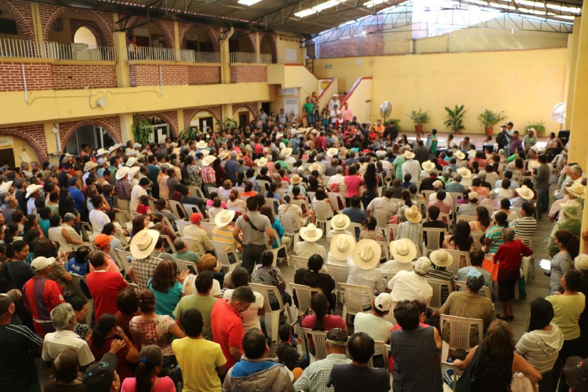 Cumplen quince días sin agua en Tlaltizapán