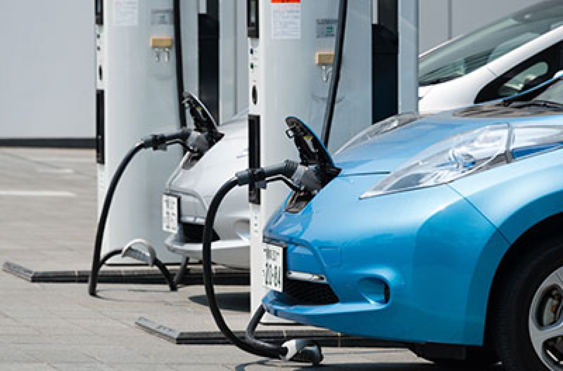 Urge la electromovilidad