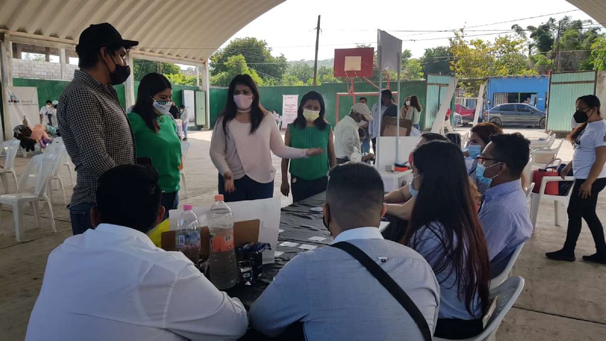 Ofrecen servicios municipales en la comunidad de Chisco