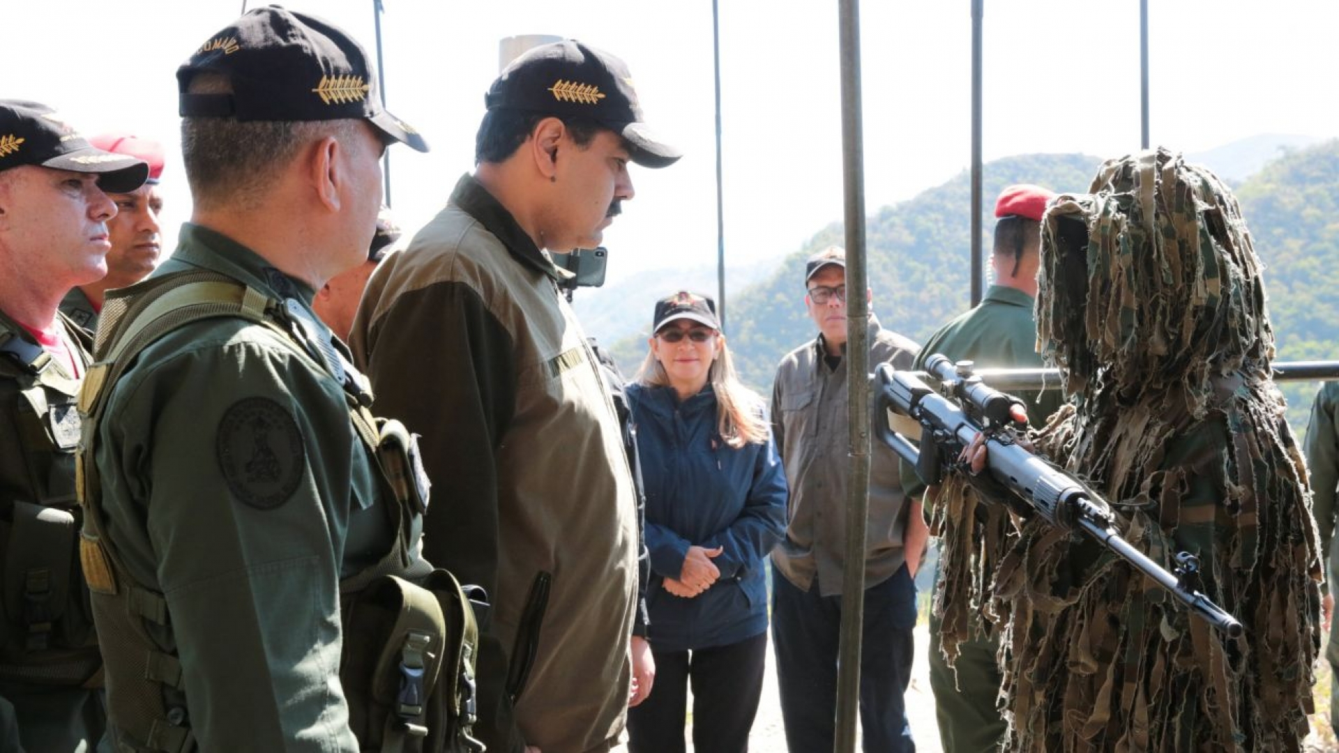 Alto oficial del ejército de Venezuela desconoce a Maduro