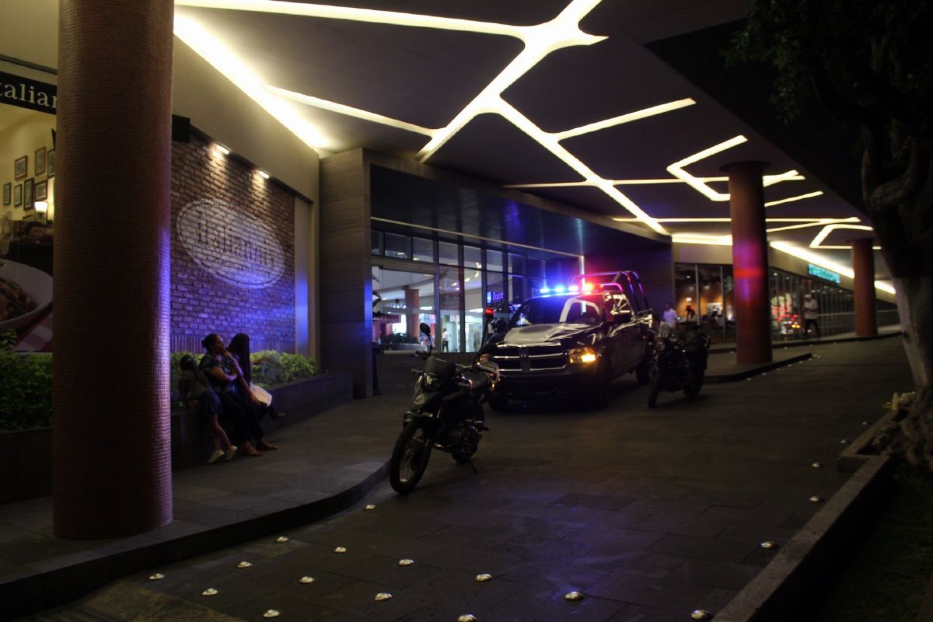 No sobrevivió el hombre atacado dentro de un gimnasio