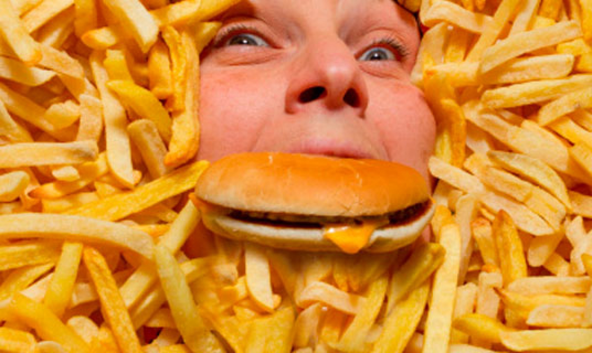 La comida chatarra puede ser tan adictiva como las drogas