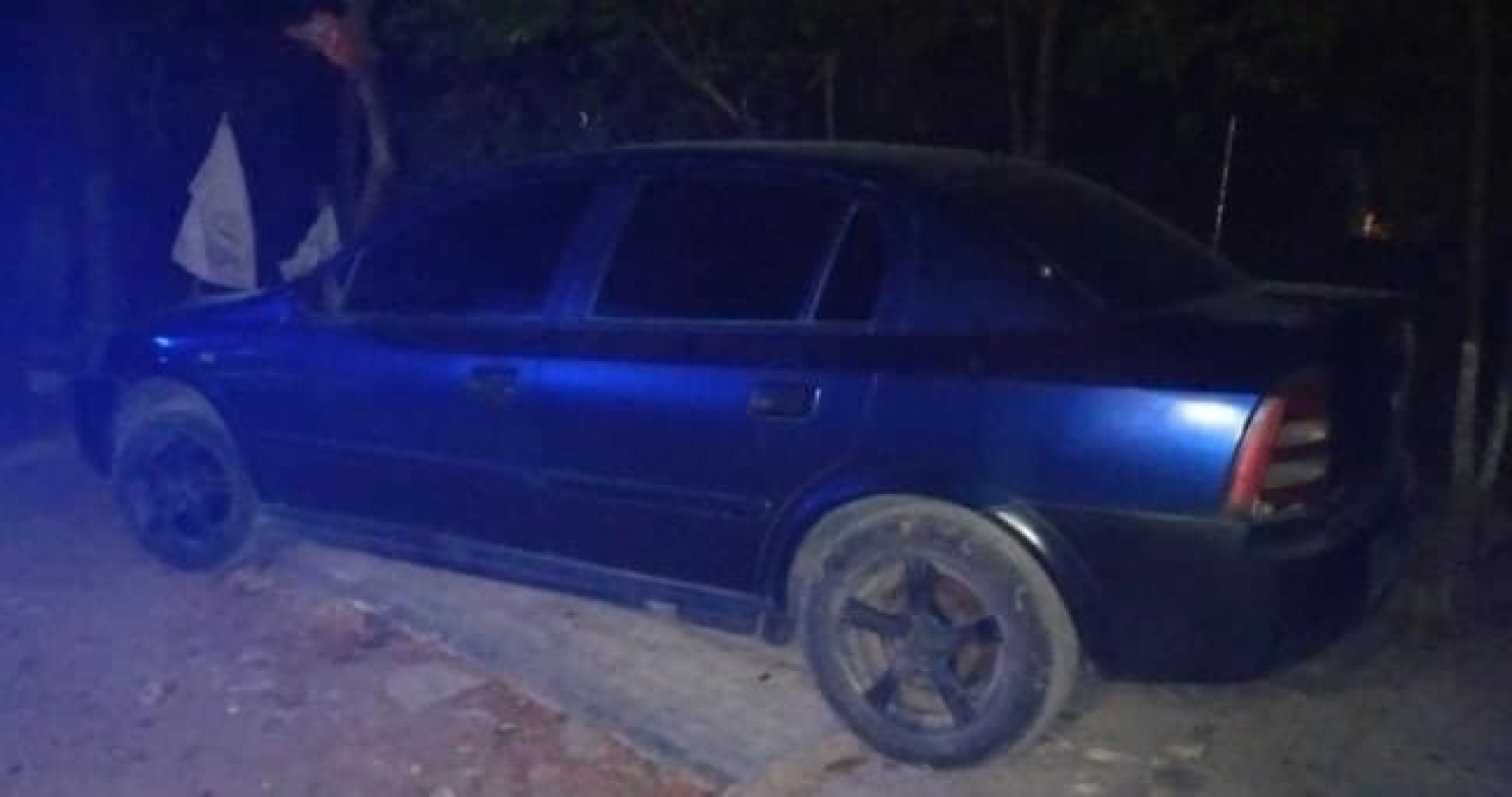 Hallan en Tlaltizapán un auto que tiene reporte de robo
