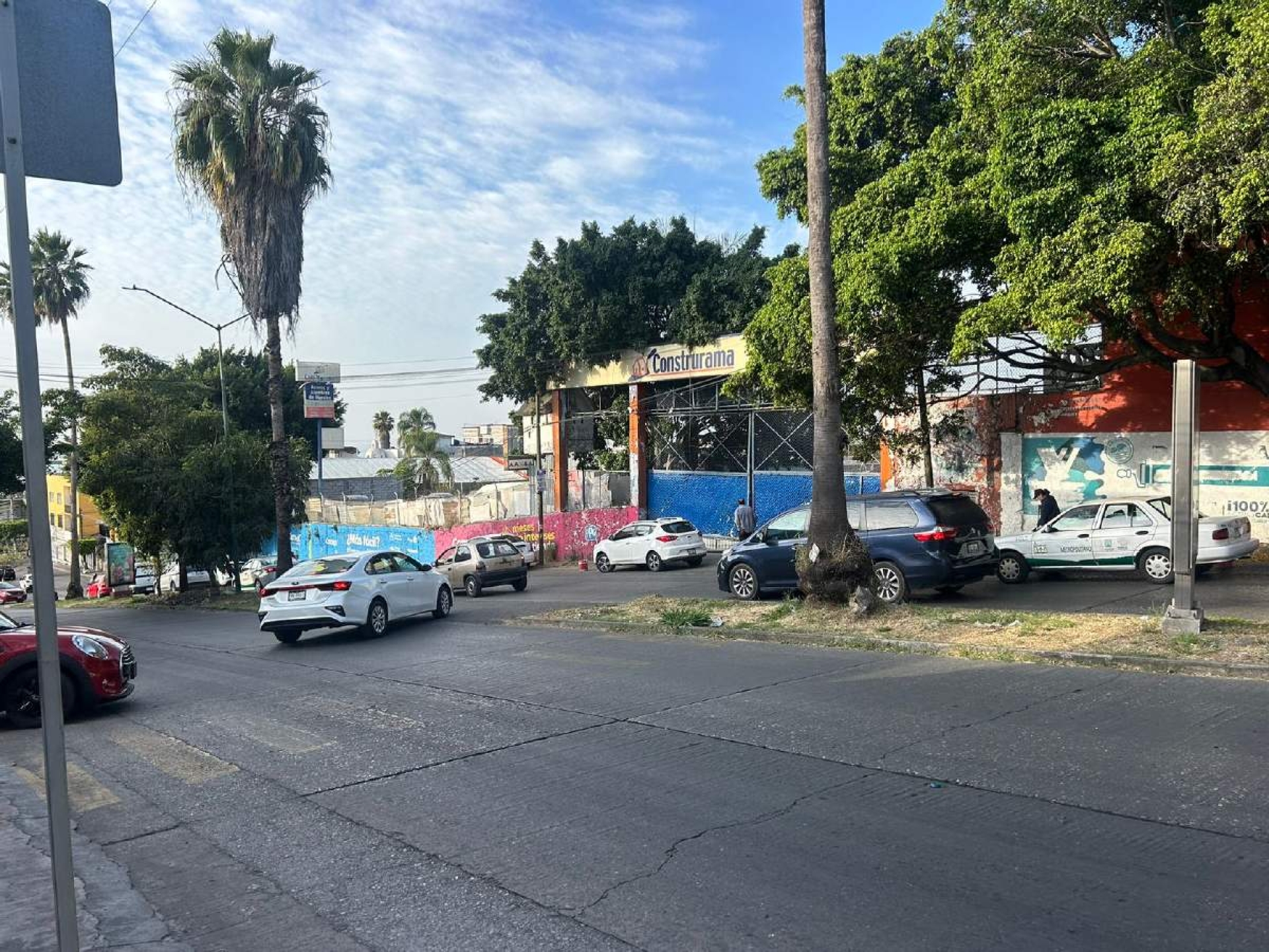 Se robaron ocho camionetas en Lomas de Cortés
