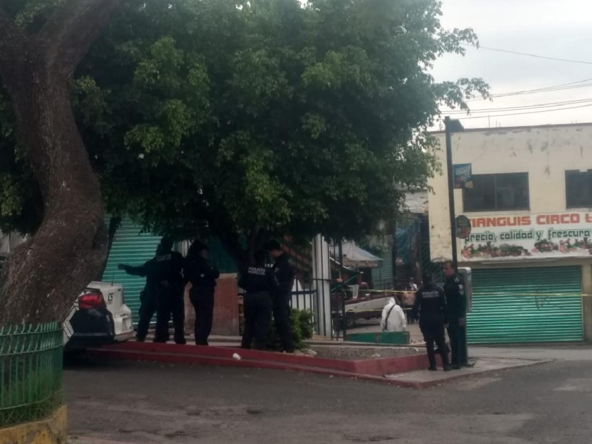 Acribillan a un comerciante en el mercado ALM