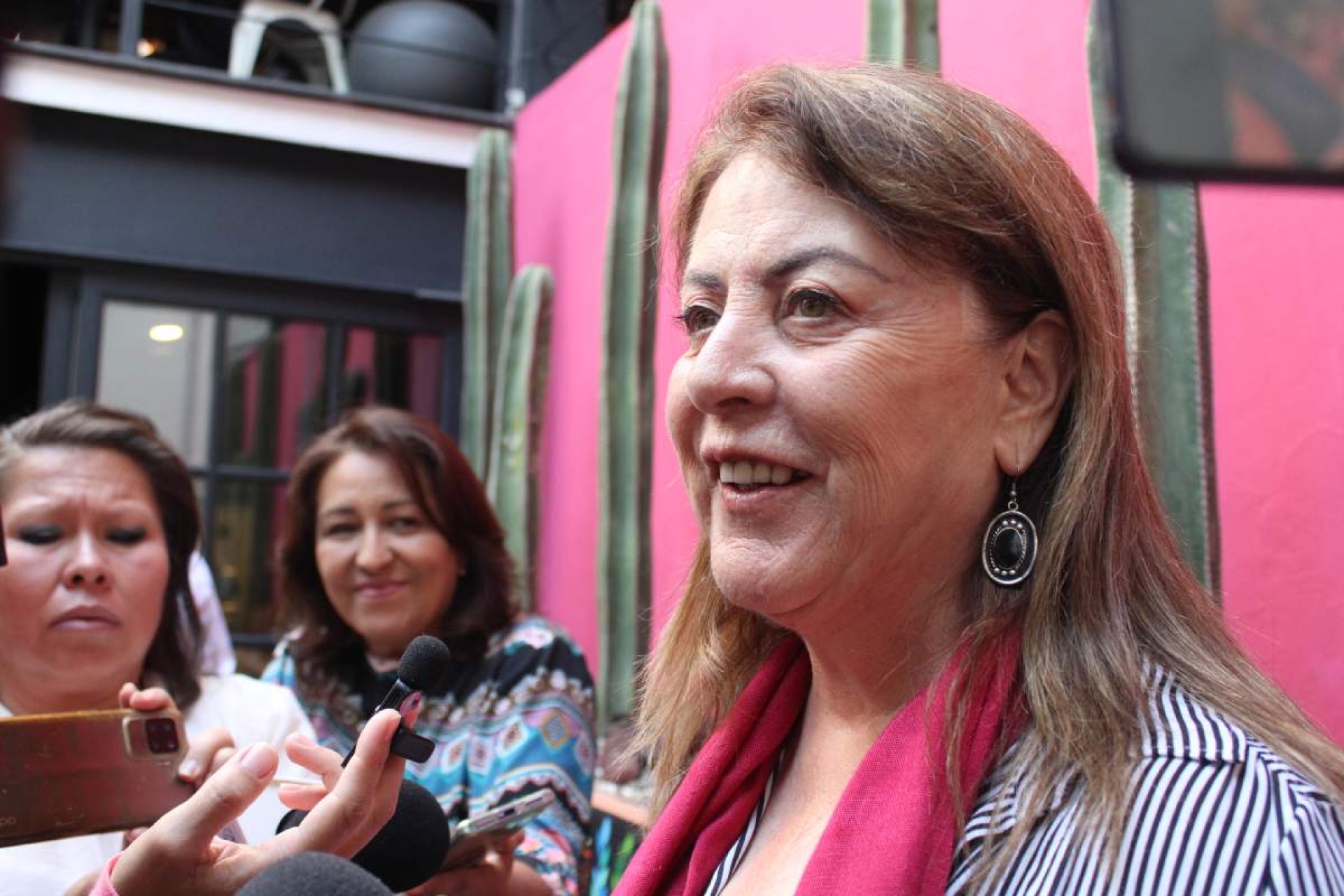 Inicia Margarita González denuncia ante el Impepac por “guerra sucia”