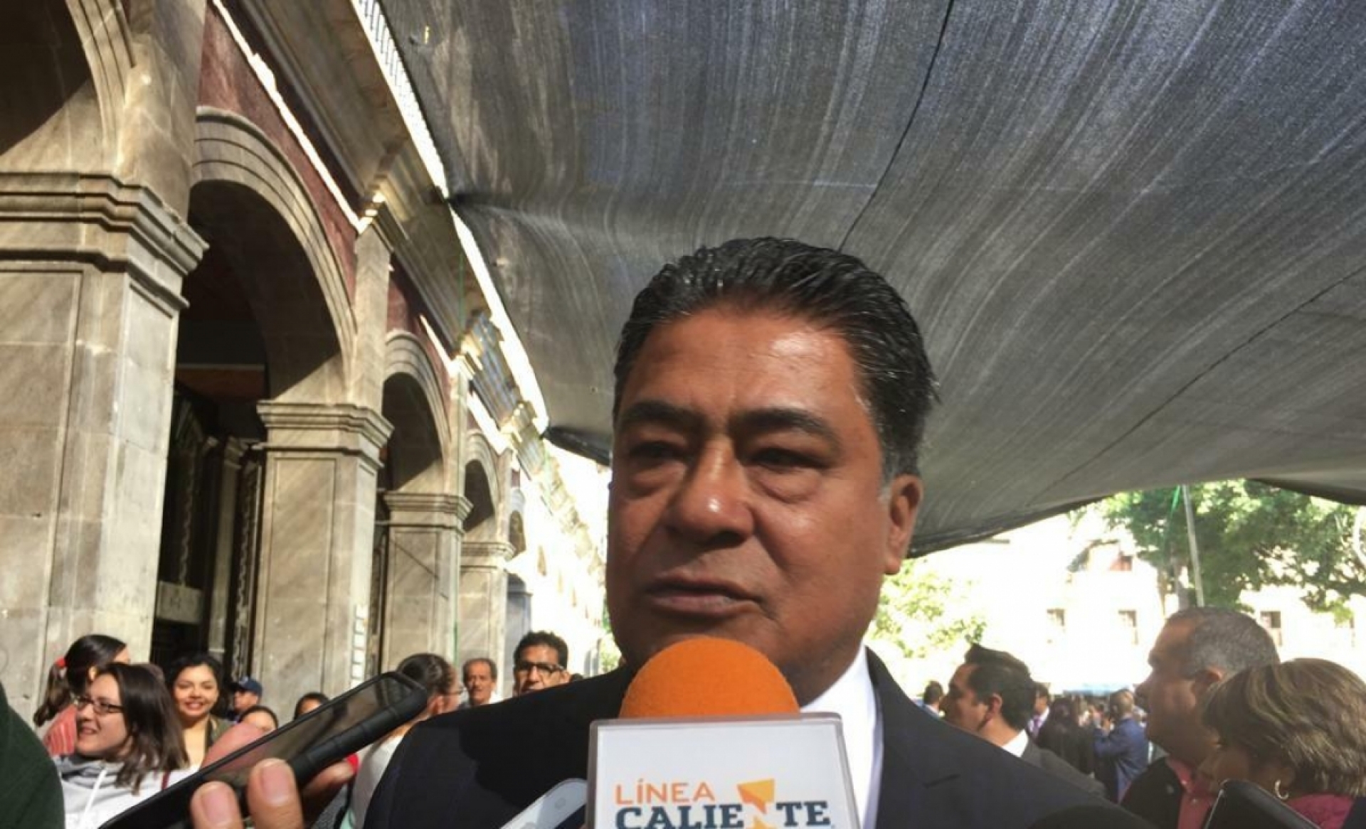 Pagarán aguinaldo a maestros de educación básica, este viernes