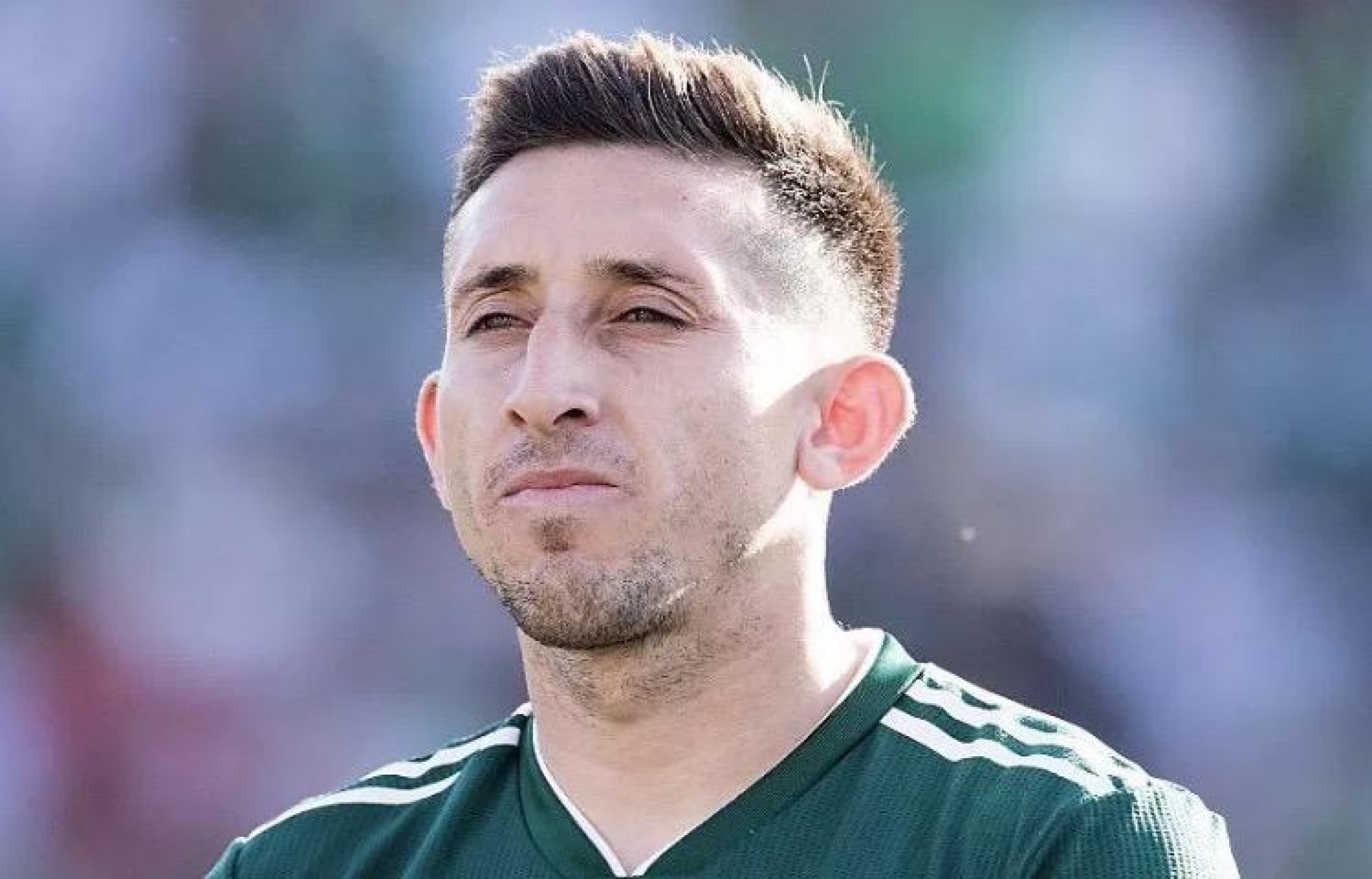 VIDEO: Conoce el nuevo rostro de Héctor Herrera tras darse un 'cariñito'