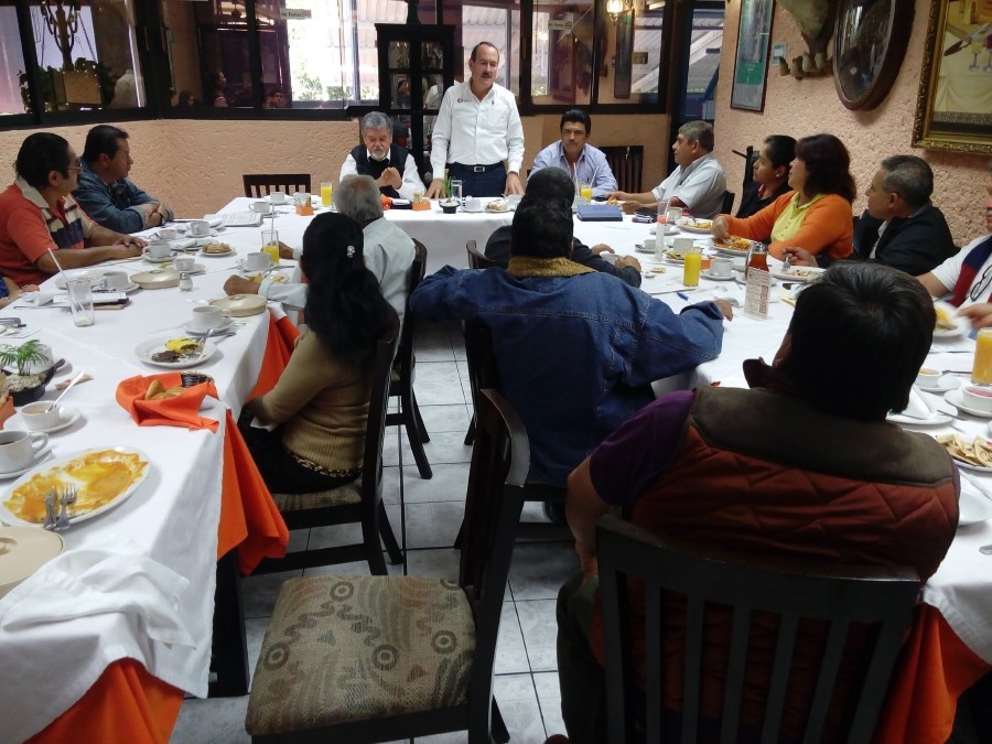 Dice Messeguer que transportistas están desinformados; insiste en que todos deben renovar títulos de concesión