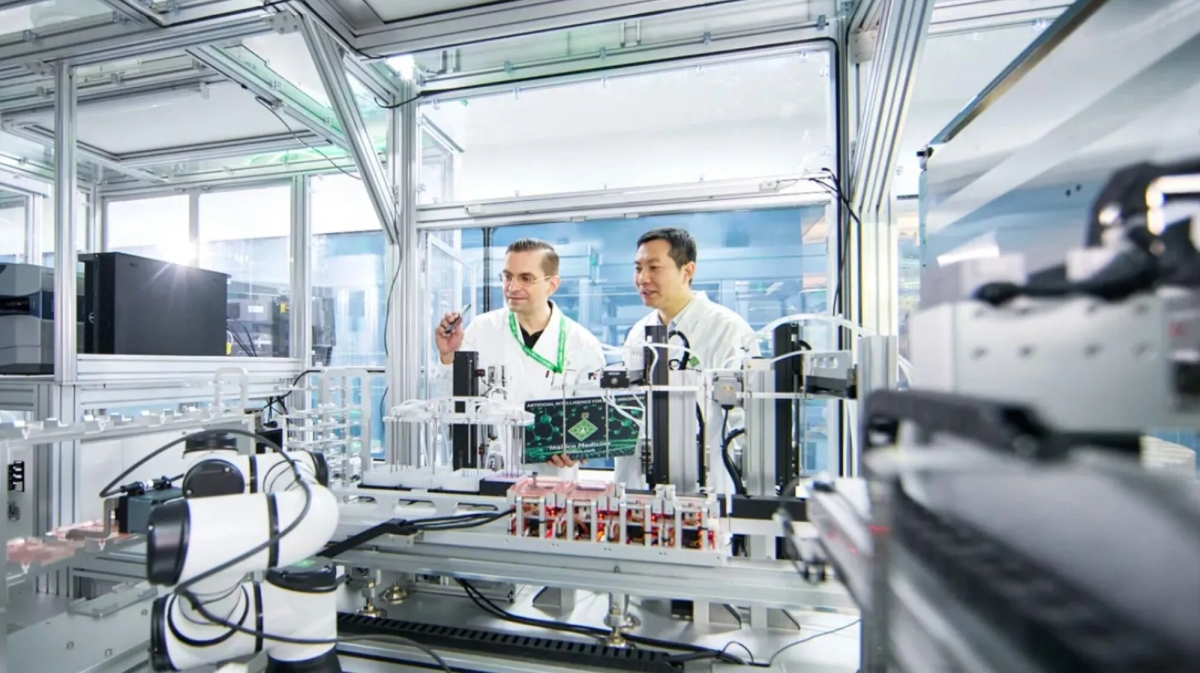El primer fármaco generado por inteligencia artificial ya se está probando en humanos