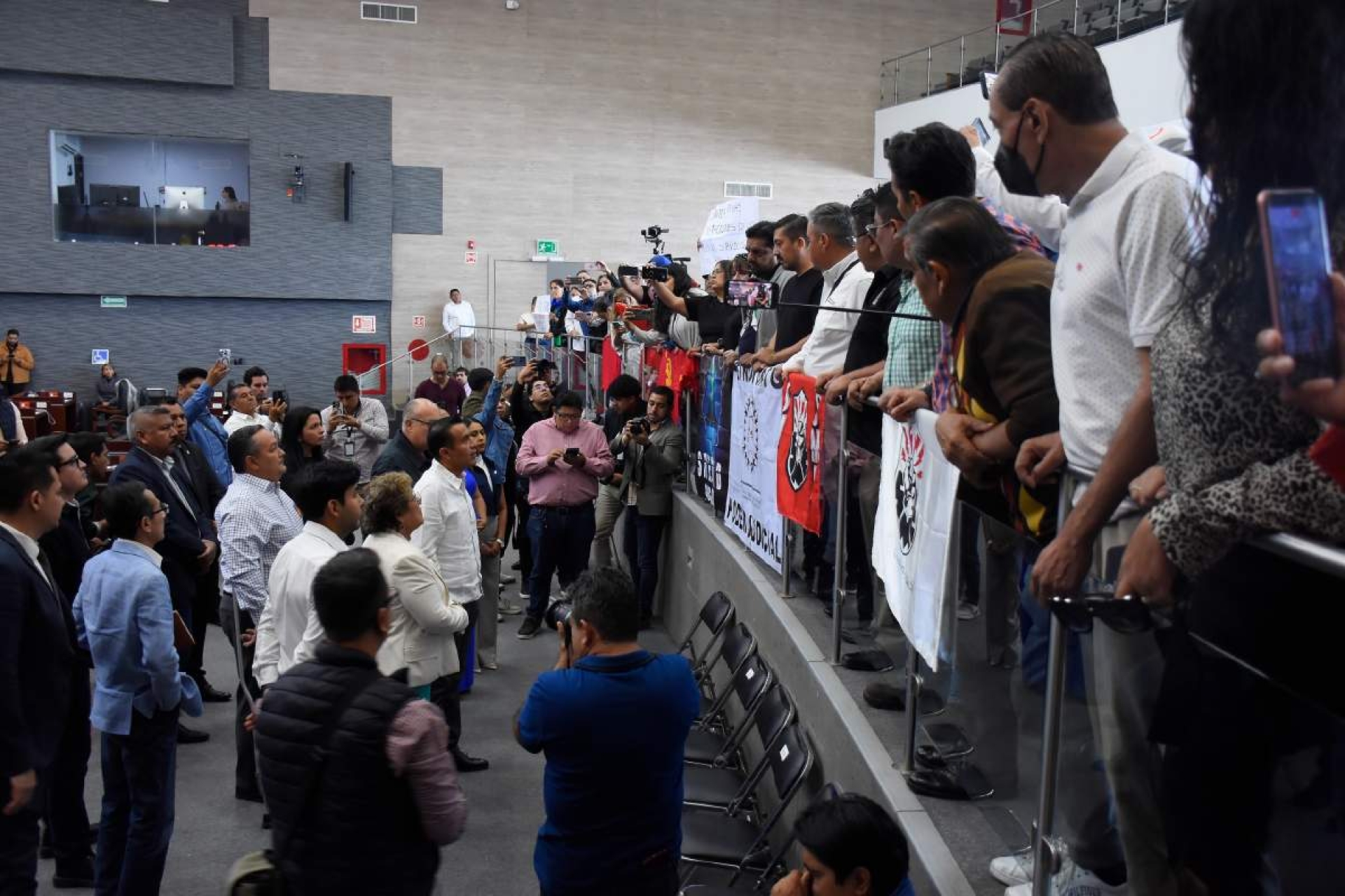 Promete Congreso cambios a la Ley del Servicio Civil