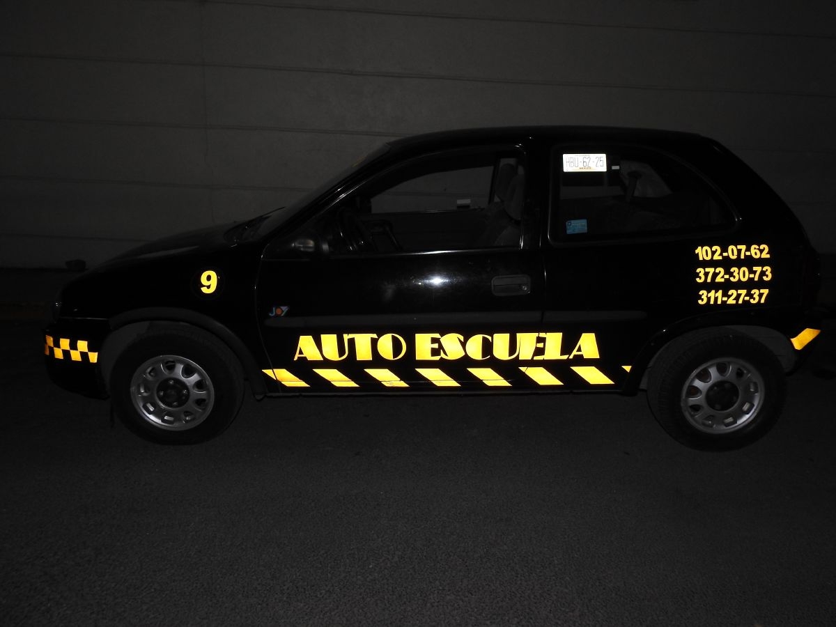 Se robó un auto en una escuela de manejo