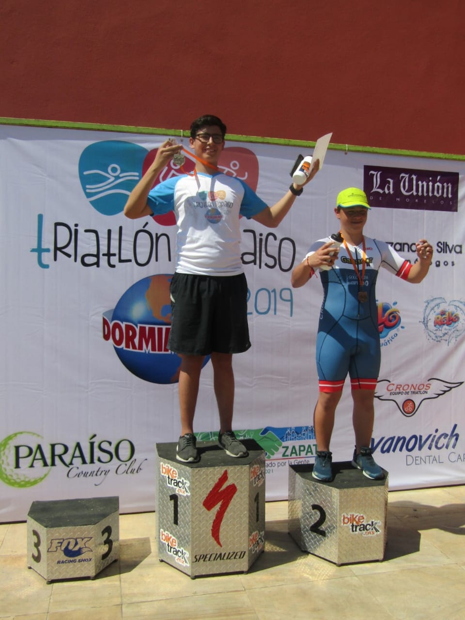 Roberto Pliego conquista el Triatlón Paraíso