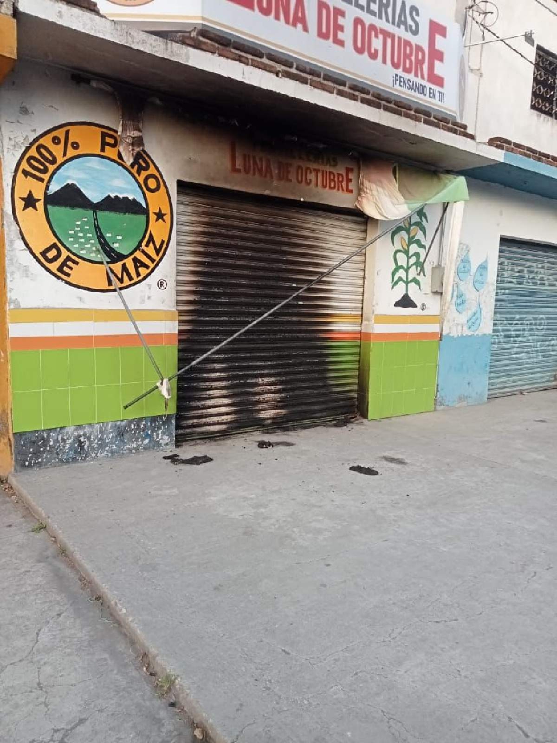 Queman una tortillería en San Pedro Apatlaco