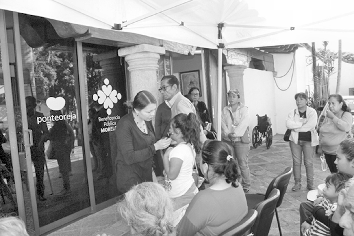 Entrega DIF Cuautla  20 aparatos auditivos