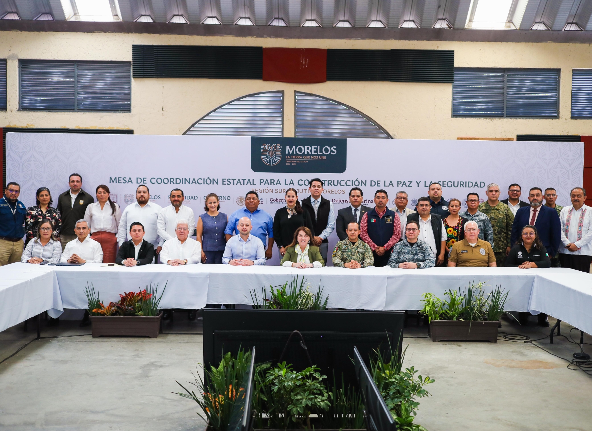 Se reúne Margarita González Saravia con presidentas y presidentes municipales de la zona sur de Morelos