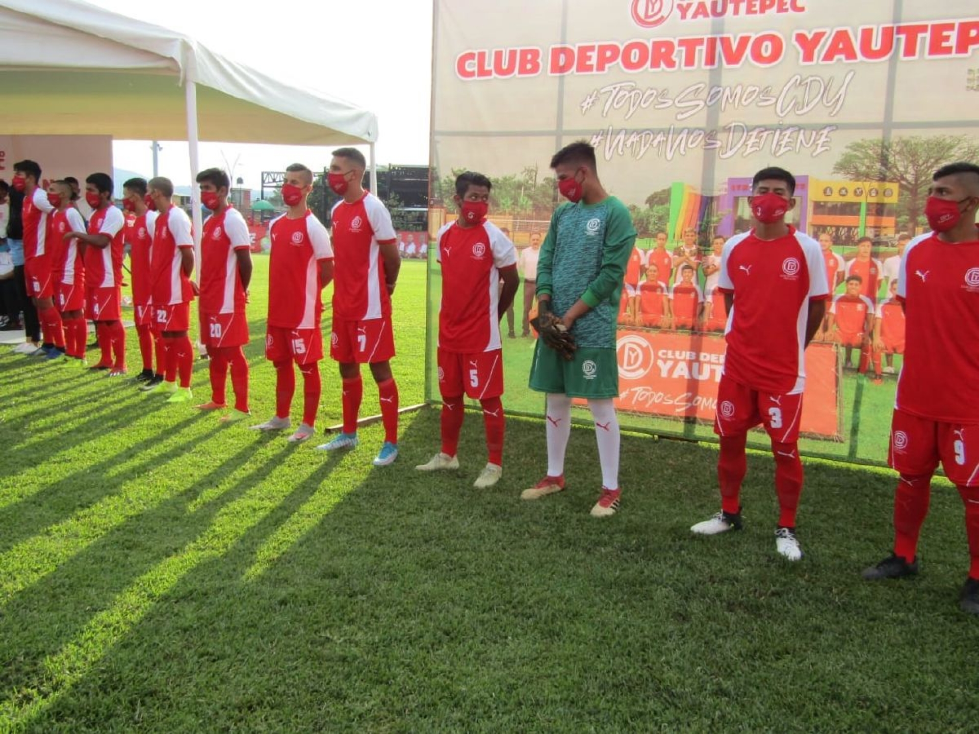 Presentan plantel y cuerpo técnico de CDY de Tercera División profesional